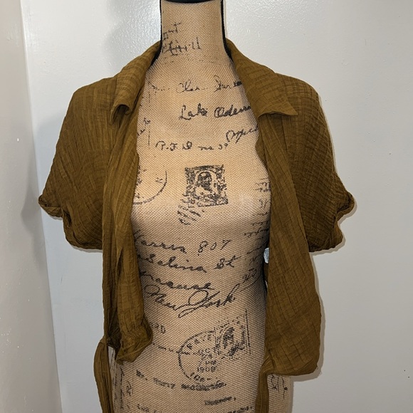 Forever 21 Textured Wrap Top Blouse - Picture 7 of 8